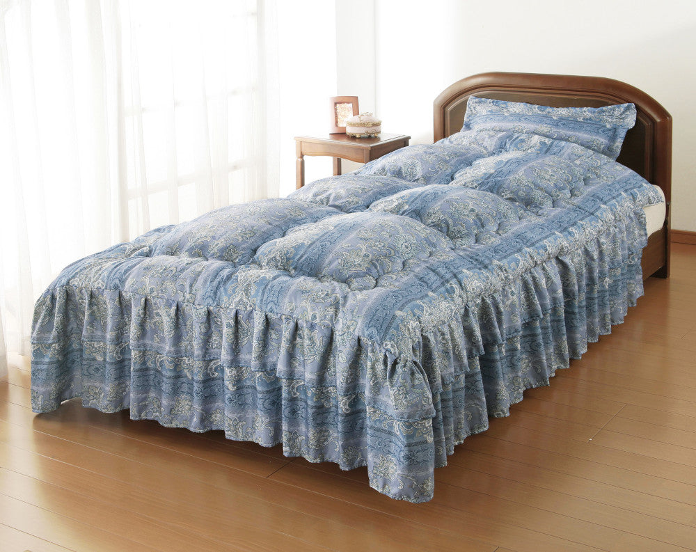 Antibacterial and odor resistant silk blend double ruffle bed futon with matching pattern pillowcase