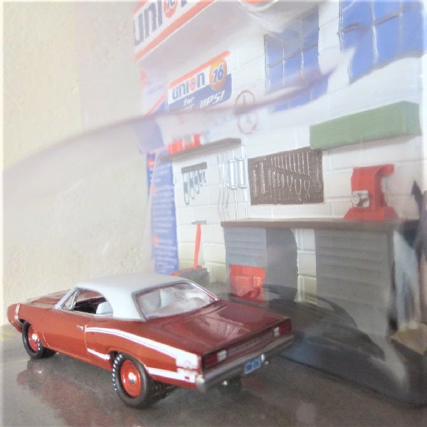 JOHNNY LIGHTNING 1:64 Union 76 Just Oil Change Please - 1970 Dodge Super Bee ミニカー