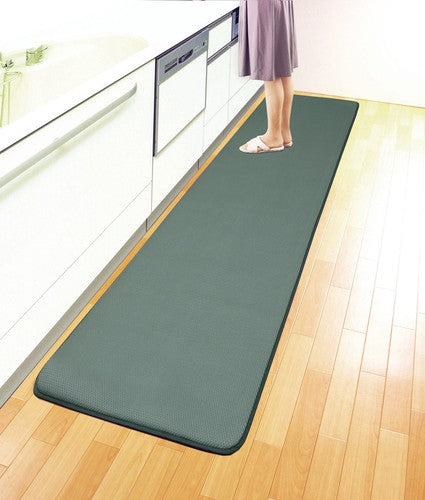 Washable kitchen mat that is gentle on your feet and back