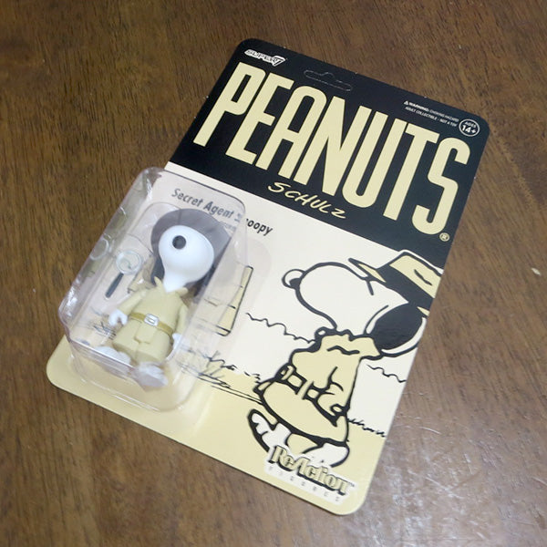 SUPER 7 REACTION FIGURE PEANUTS SECRET AGENT SNOOPY [Snoopy]