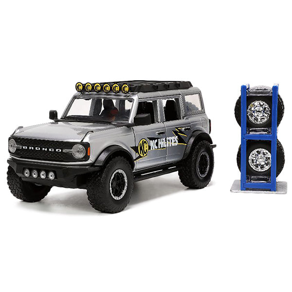 JADATOYS 1:24 JUST TRUCKS w/RACK &amp; WHEELS  2021 FORD BRONCO ミニカー