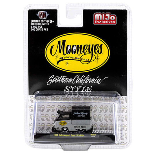 M2 MACHINES 1:64 MOONEYES 1960 VW Type2 PickUp Short with Canvas Cover [Mooneyes] Minicar