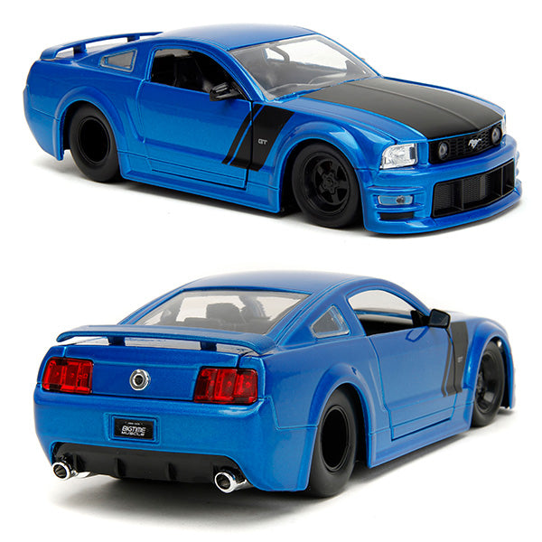 JADATOYS 1:24 BTM  2006 Ford Mustang GT ミニカー