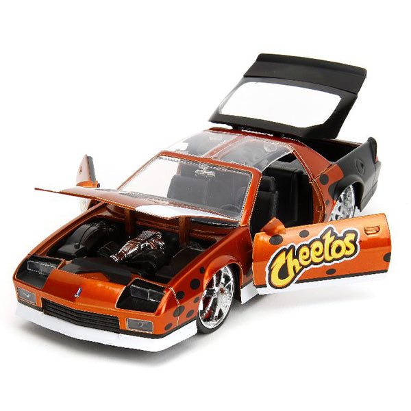 1:24 CHEETOS 1985 CHEVY CAMARO Z28 w/ CHESTER CHEETAH [Cheetos] Mini Car