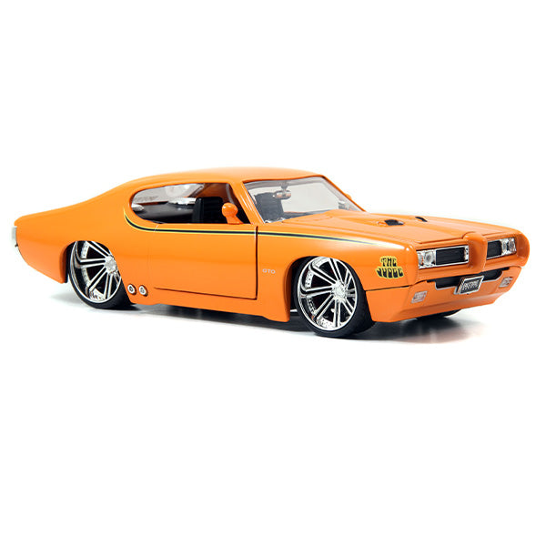 JADATOYS 1:24 BTM  1969 Pontiac GTO Judge ミニカー