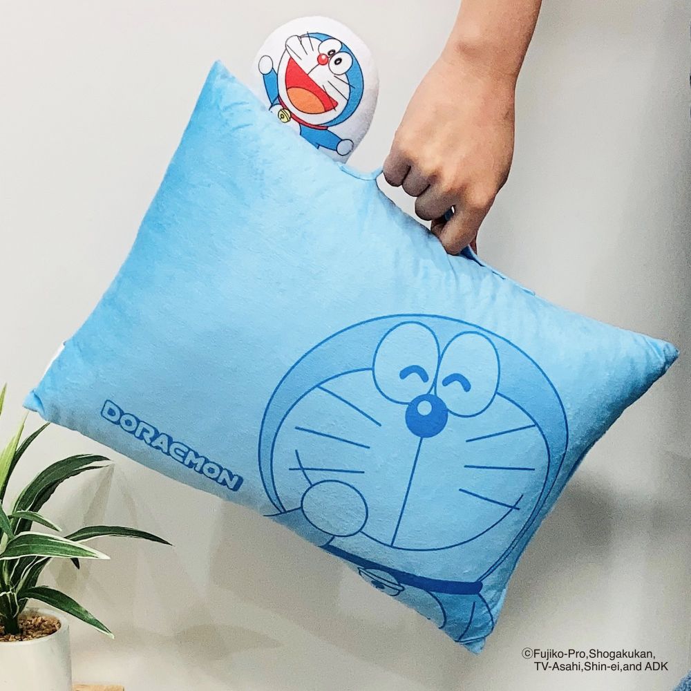 Pillow with mascot Doraemon 23