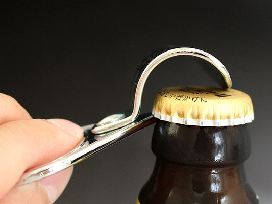 Pull-tab bottle opener [fashionable kitchen goods]